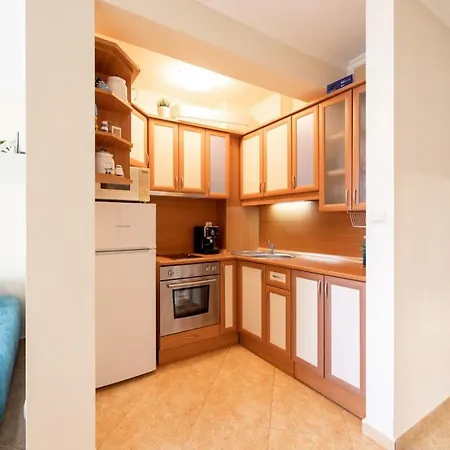 5 Min Walk From The 3 Apartment Sosopol